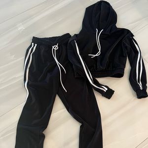 Black lounge matching set